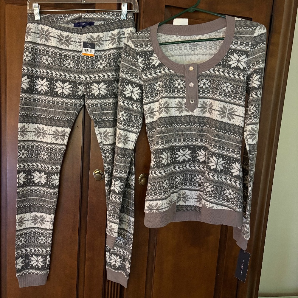 TOMMY HILFIGER WOMENS PAJAMAS, NWT, SIZE SMALL